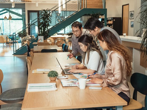 Quelle fréquence pour la veille concurrentielle ? Un guide pour trouver le juste milieu